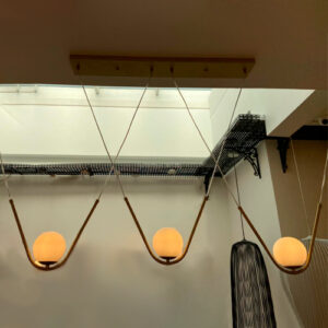Lustre Pendente Moderno Oscar 3 Arcos com Globos de Vidro