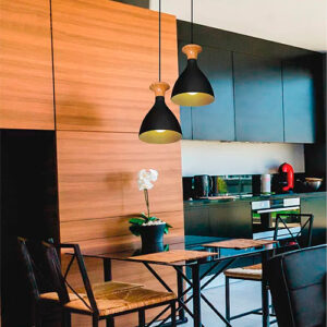 Pendente Metálico Reus com Detalhe em Madeira