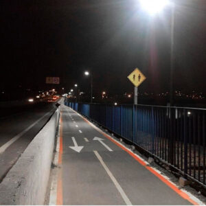 Poste de Jardim Pétala Minimalista Ludwig para Lâmpada Tubo LED