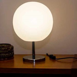 Abajur de Mesa com Globo Soleil - 3 Acabamentos