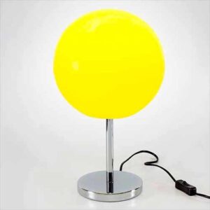 abajur-de-mesa-com-globo-colorido