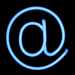 abajur-neon-aroba