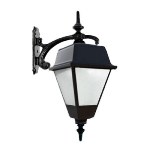 arandela-classica-colonial-quadrada-grande-com-luz-rebatedora-para-baixo