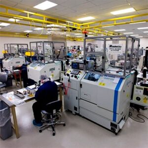 luminaria-de-embutir-hermetica-ip65-sala-limpa-para-lampadas-tubo-led-t8-ambientada-2