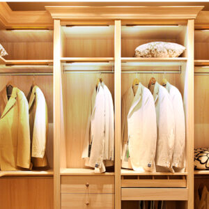 luminaria_linear_ambientada_armario