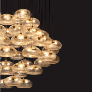 lustre-moderno-em-acrilico-infinito-mini-pendentes-prismaticos-3