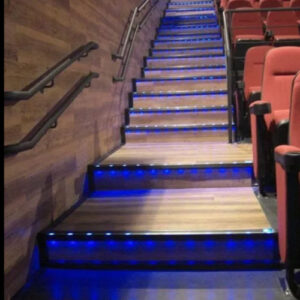 perfil-de-led-canaleta-para-degraus-azul