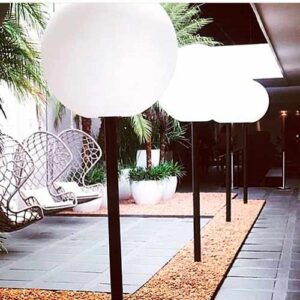 poste-com-globo-branco-grande