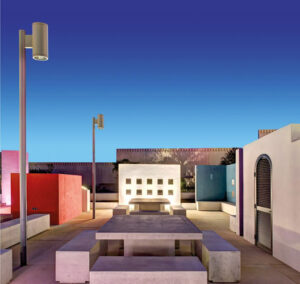 poste-decorativo-foco-cilindrico-panelinha-ambientada-2