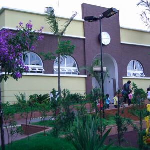 poste_petala_caixa_e27_duplo_ambientado