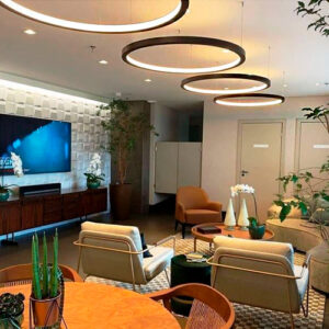 pendente_madeira_redondo_led_ambientado