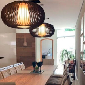 pendente_madeira_ripado_esferico-anbientado-2