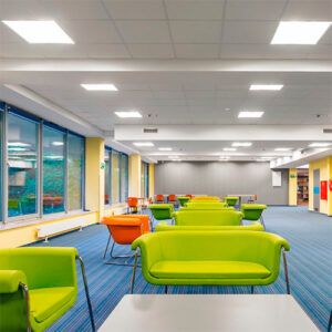 luminaria_embutir_quadrada_ambientada