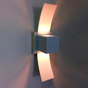 Luminária de Parede Arandela 2 Focos com Aba