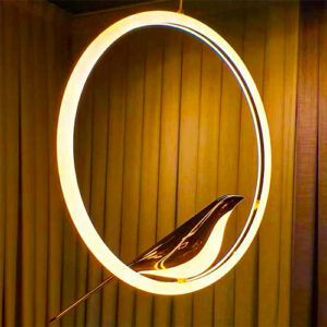 pendente_passarinho_no_aro_ambientado