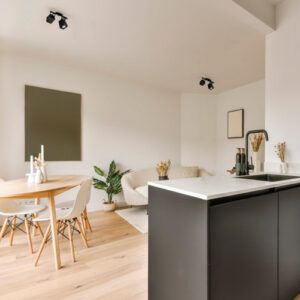 spot_sobrepor_quadrado_duplo_branco_ambientada