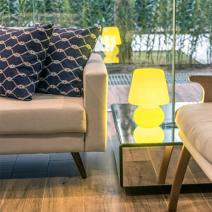 abajur_infantil_Polietilen_amarelo_ambientado