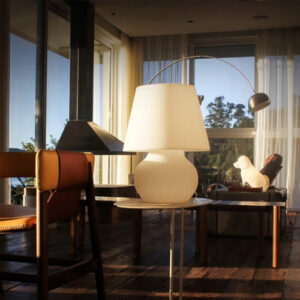 abajur_infantil_Polietilen_branco_grande_ambientado-2