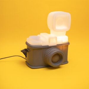 abajur_infantil_Polietilen_camera_retro-amarelo