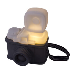 abajur_infantil_Polietilen_camera_retro-branca