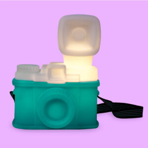abajur_infantil_Polietilen_camera_retro-verde_roxa