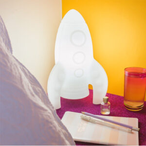 abajur_infantil_Polietilen_foguete_BRANCO-ambientada-2