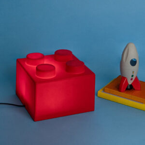 abajur_infantil_Polietileno_bloco_vermelho_ambientado