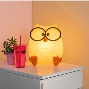 abajur_infantil_Polietileno_coruja_biel_ambientada-2