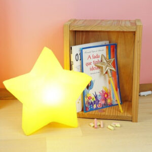 abajur_infantil_Polietileno_estrela_amarela_ambientada