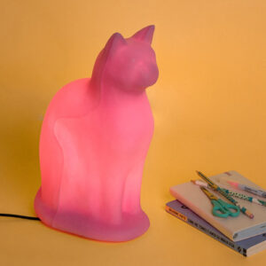 abajur_infantil_Polietileno_gato_rosa_ambientado
