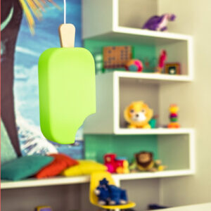 pendente_Polietileno_sorvete_rosa-ambientado