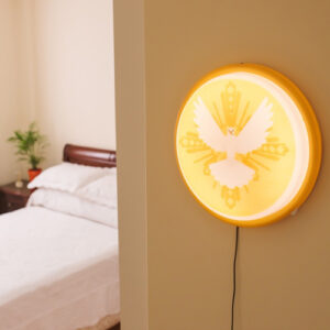 quadro_iluminado_espirito_santo-ambientada