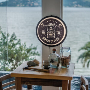 quadro_iluminado_moto-ambientado