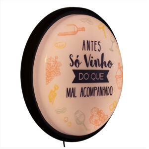 quadro_iluminado_so_vinho-lado