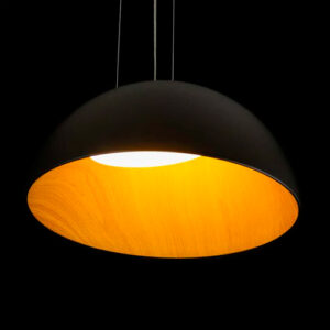 Pendente_Tonia_Meia_Lua_Preto_ligado