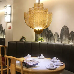 pendente_metalico_tela_led_ambientada-2