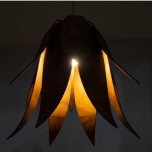 pendente_madeira_lirio_ligado