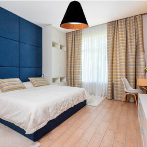 pendente_madeira_LUCILENE_ambientada