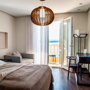 pendente_madeira_placas_diana_ambientado