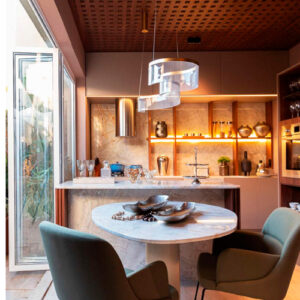 pendente_acrilico_curva_ambientado