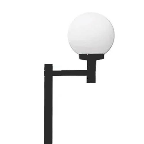 As imagens mostram variações de topos de postes pretos com globos brancos: um com 3 globos em triângulo (centro alto), outro com 3 globos alinhados horizontalmente, um com 2 globos laterais e o último com apenas 1 globo lateral. O estilo é moderno e minimalista