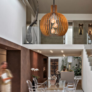 pendente_madeira_80cm_ripada_ambientada