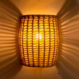 arandela_da_fibra_natural_tonel_pequeno_ambientado